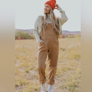 We The Free People Ziggy Overalls Camel Brown Relaxed Straight Leg Size Small